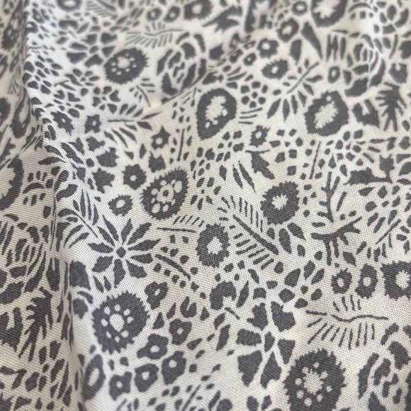 Anne Carson top grey and white - Picture 5 of 5